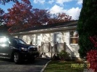 46 Atlantic Ave, Hampton Bays, NY 11946