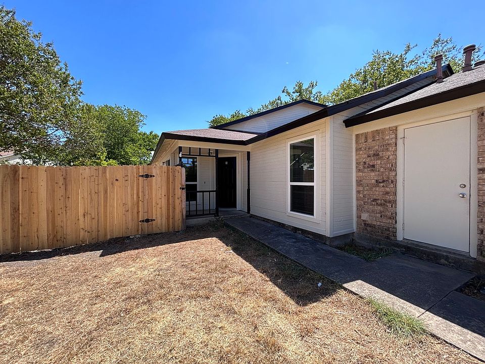 1st image of 2112 Cedar Bend Dr #B
