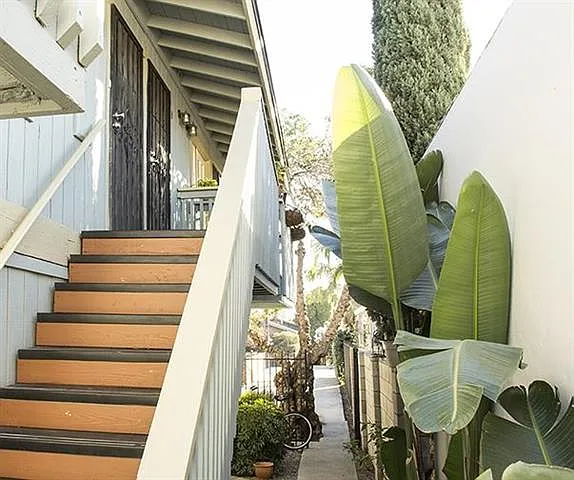 3344 Grim Ave #C — Photo 2