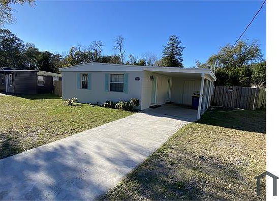 1st image of 10430 Pinehurst Dr
