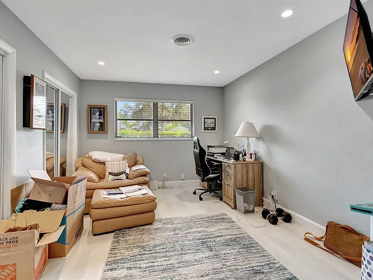 4450 NE 23rd Ave — Photo 23