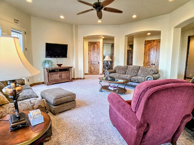 2394 W Valley View Dr #2 — Photo 2