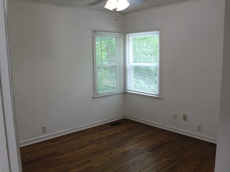 430 E Main St — Photo 8