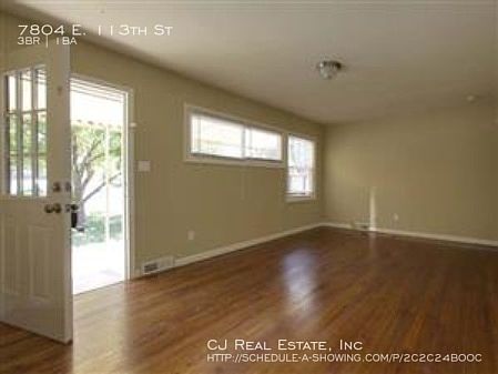 3rd image of 7804 E 113th St
