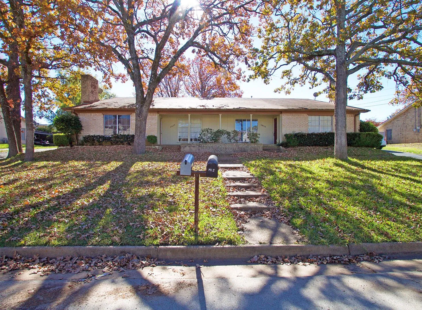 1917 Easy St. — Photo 1