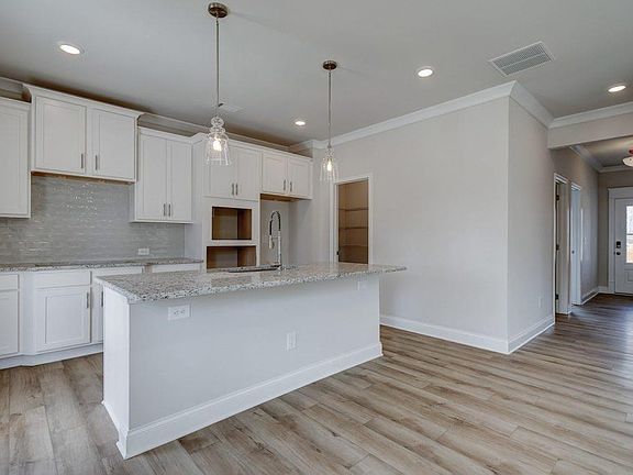 4th image of 4611-128 Silver Oak Dr SW