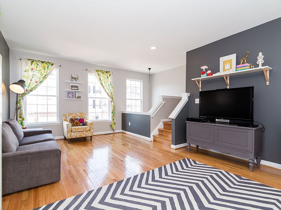 1st image of 42523 Magellan Sq