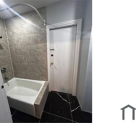 4th image of 96 Ash St