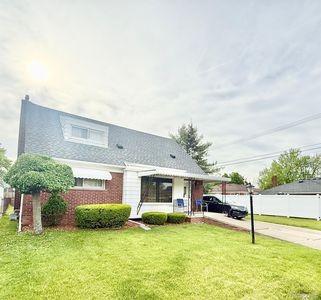 9222 Fox Ave, Allen Park, MI, 48101