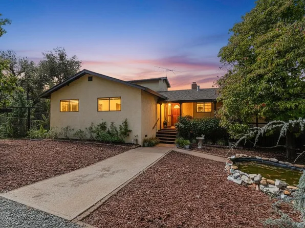 18190 Live Oak Ct, Pine Grove, CA 95665
