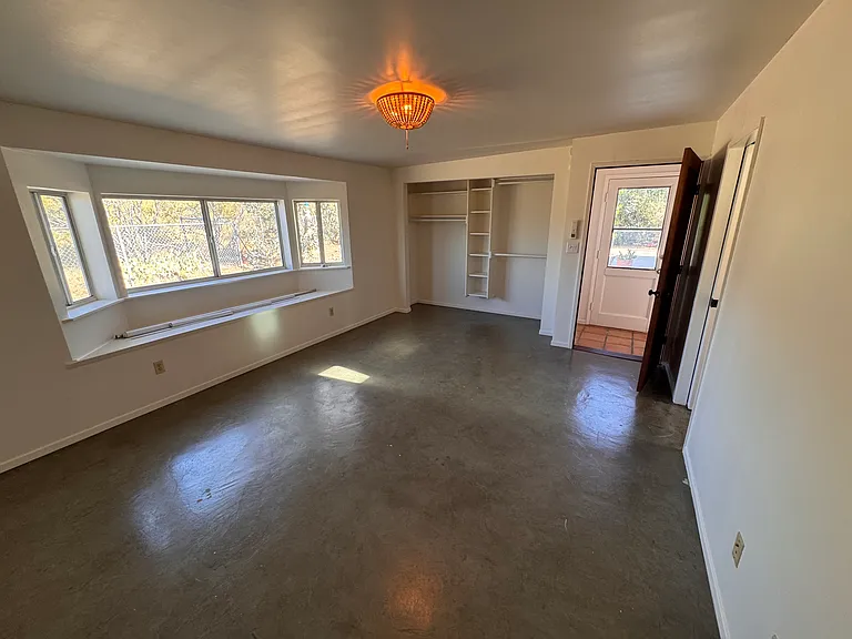 51039 Canyon Rd — Photo 9
