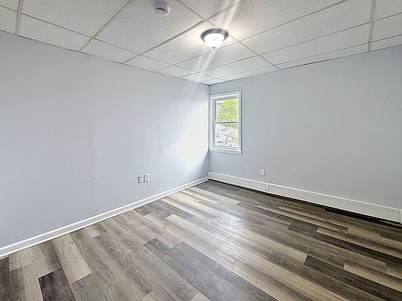 3rd image of 174-176 Main St #2R
