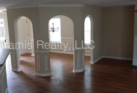 2nd image of 7589 Garnet Dr