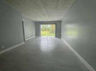 10169 Twin Lakes Dr #33, Pompano Beach, FL 33071