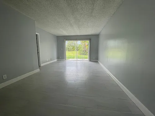 10169 Twin Lakes Dr #33 Photo 1