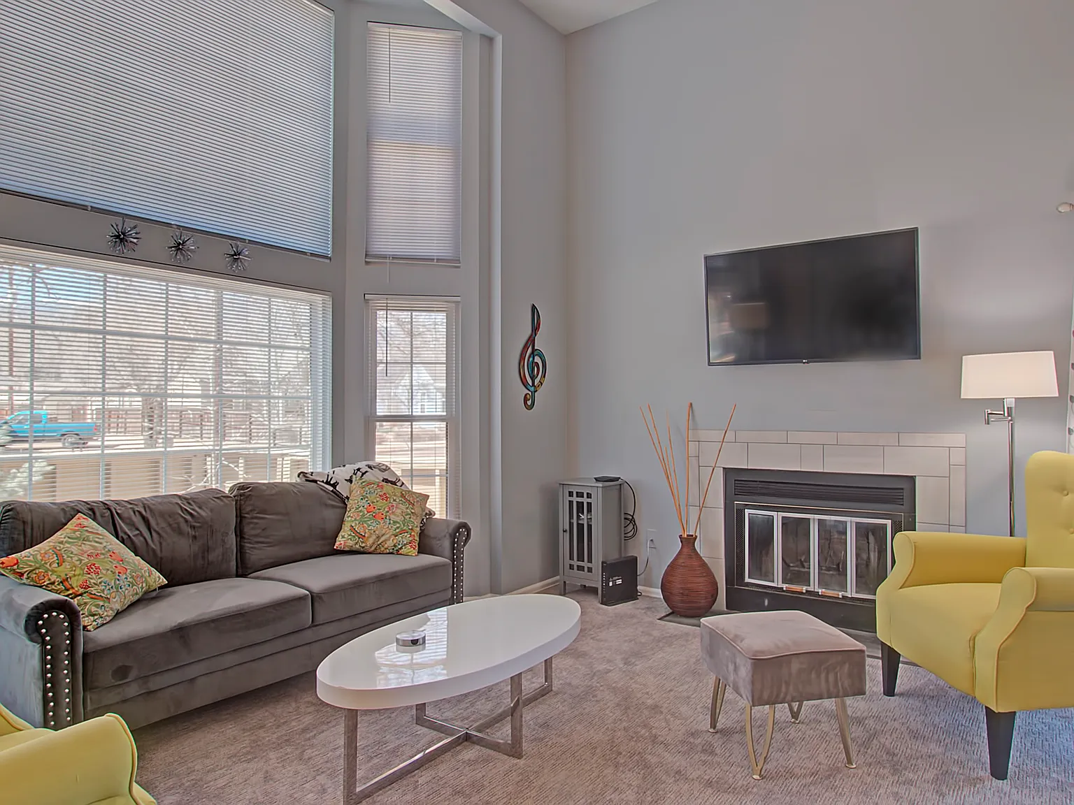 2 bed, 1000 sqft, $2,800 — Photo 3