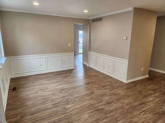 3rd image of 7862 Greene Farm Dr
