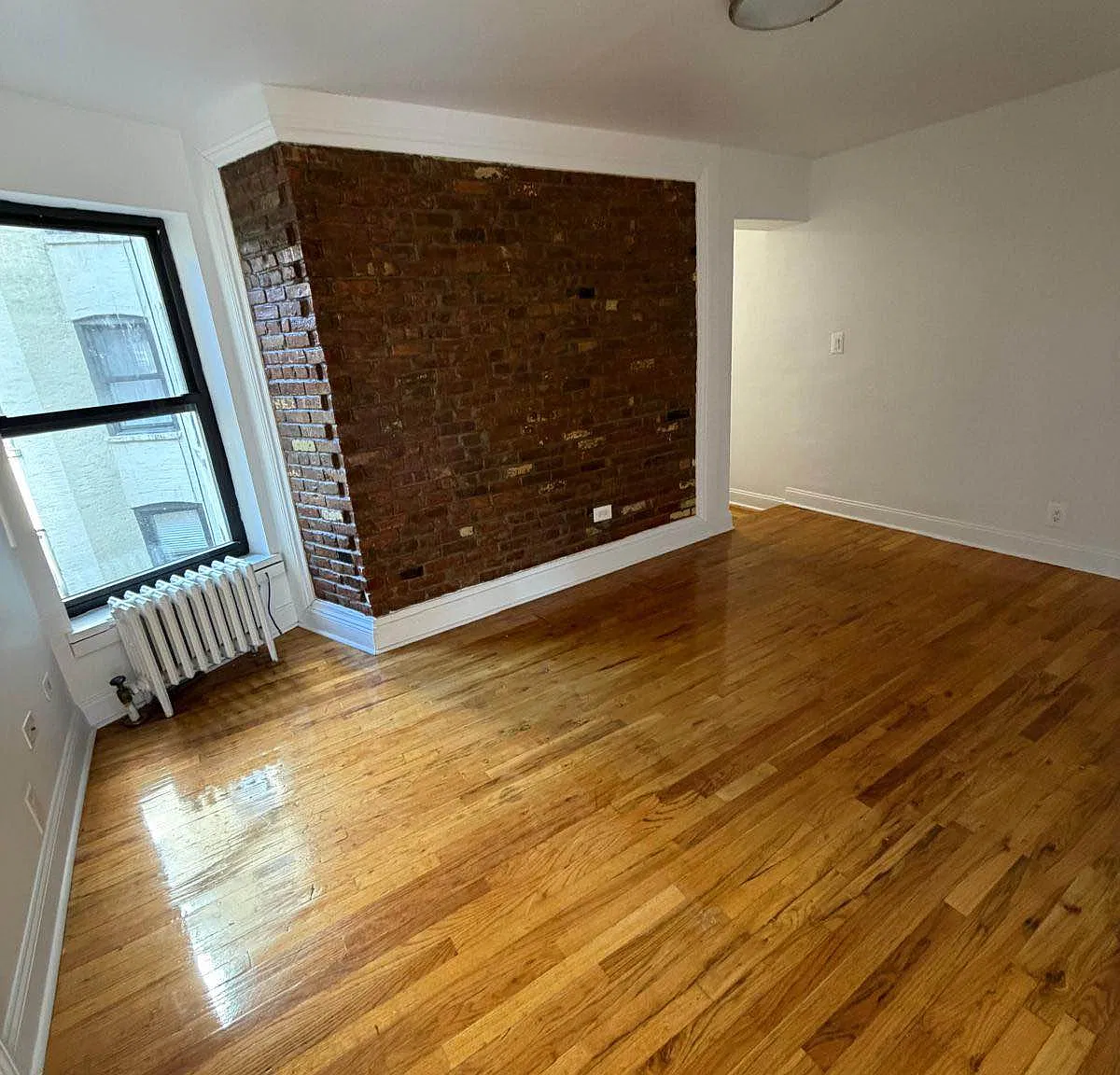 766 Brady Avenue — Photo 2
