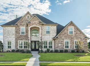 52 Deerwood Ct, Lake Jackson, TX 77566