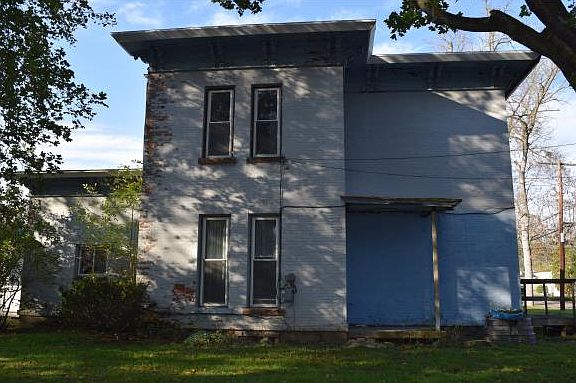 3rd image of 109 S College Ave
