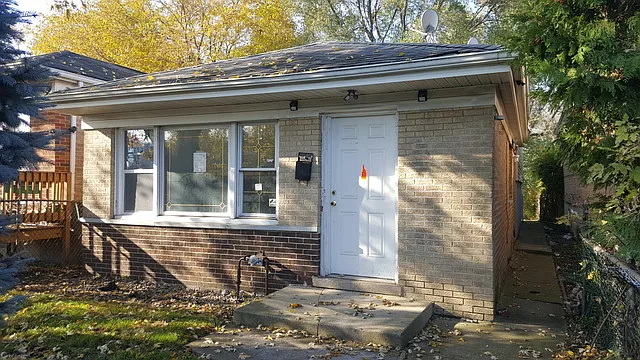 5336 S Wallace St photo 1