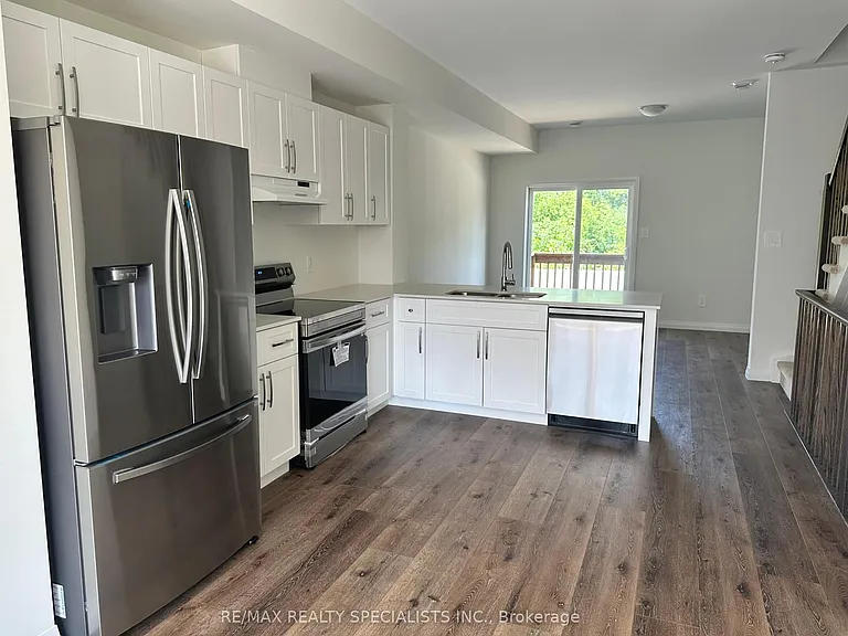 720 Grey St #19 — Photo 4