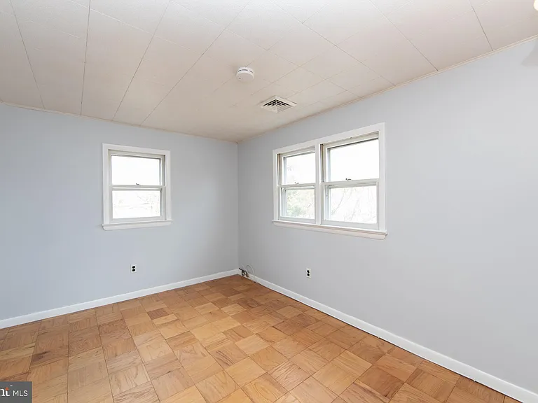 24 W Branch Ave #B — Photo 16