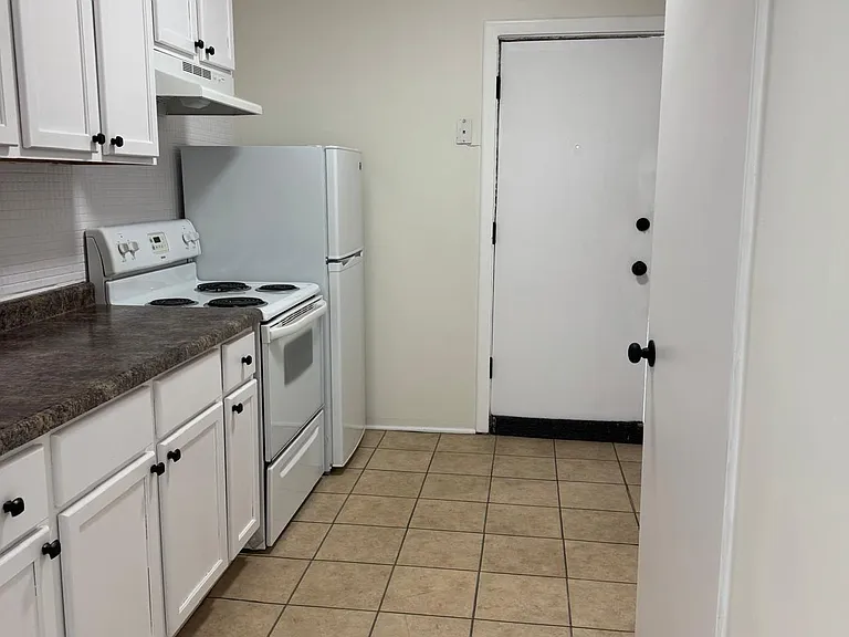 3764 N Wilton Ave #2 — Photo 4