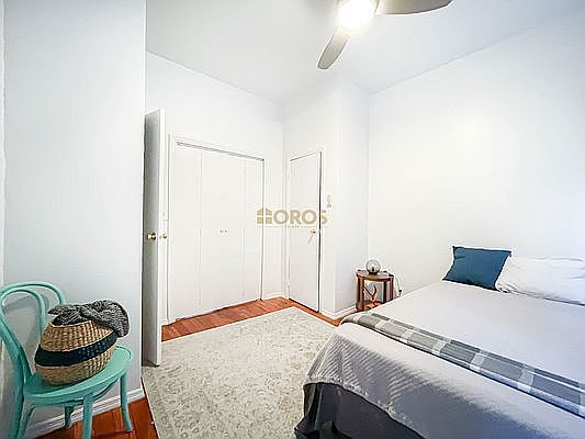 2nd image of 217 E 10th St APT 7