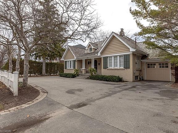 2nd image of 3196 Lakeshore Rd