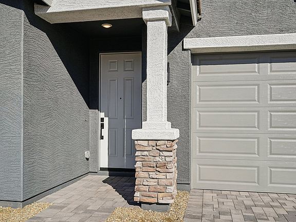 Skyline Village - Daisy Interior Image 2