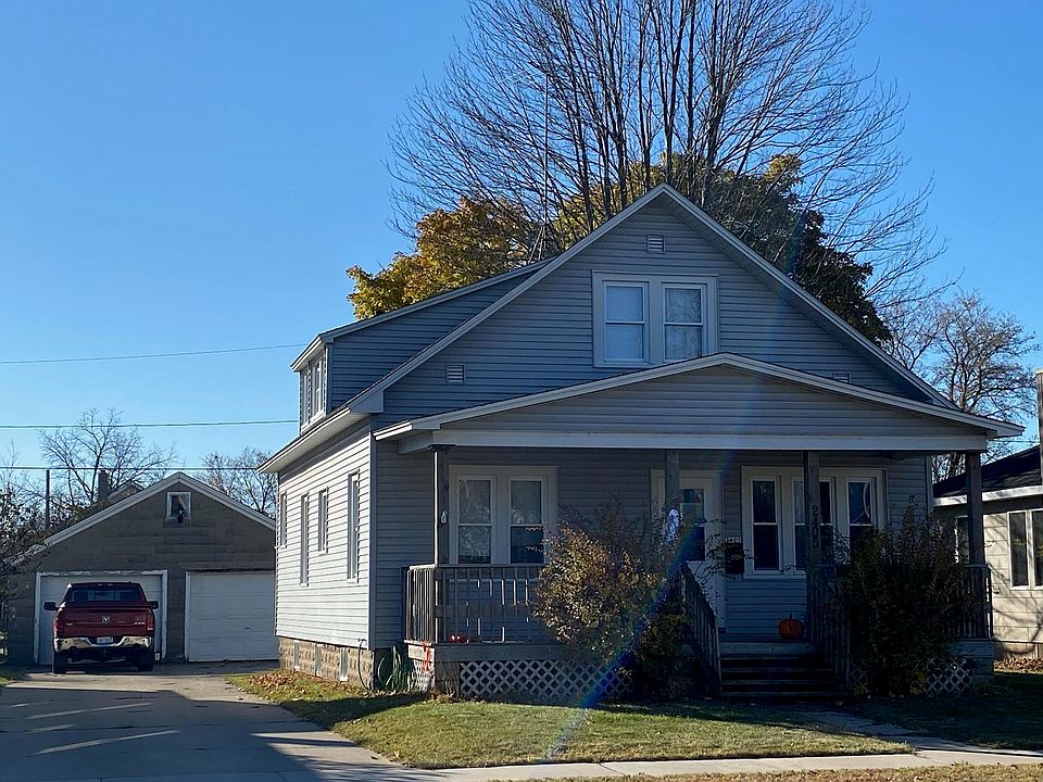 1st image of 2405 14th Ave