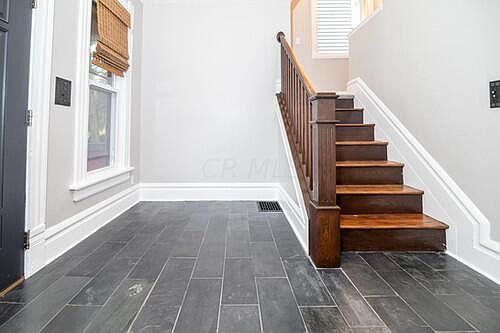 3rd image of 1349 Dennison Ave