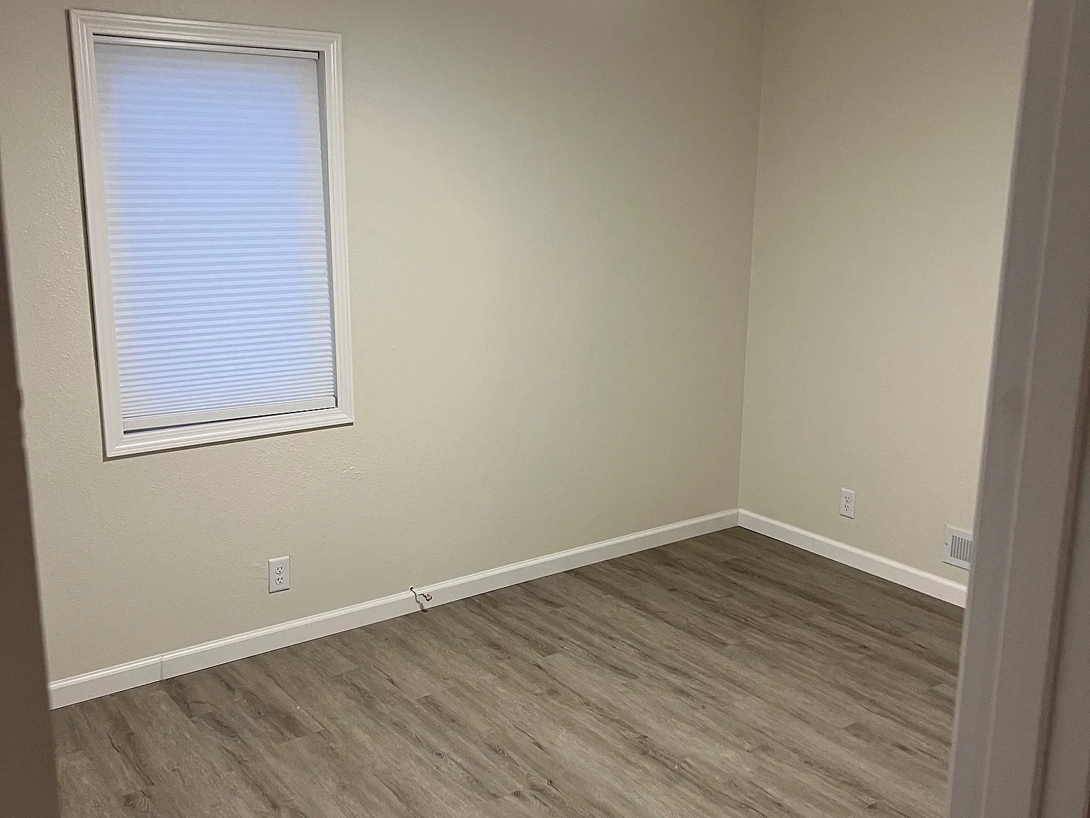 4 bed, 1867 sqft, $2,575 — Photo 4