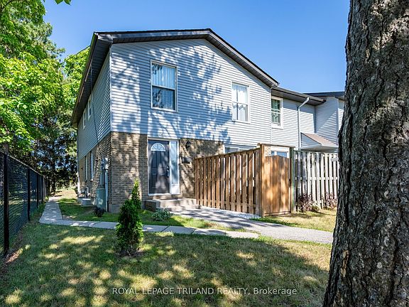 2nd image of 70 Fiddlers Green Rd #104