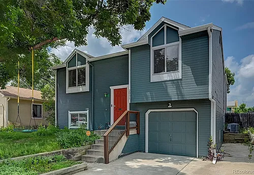 2051 Sumac St Photo 1