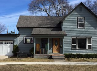 621 Wadsworth St, Traverse City, MI 49684