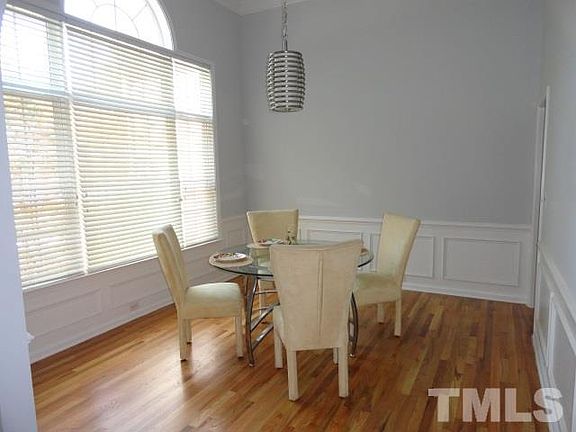 3rd image of 207 Weslyn Trace Dr