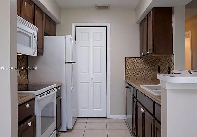 815 W Boynton Beach Blvd #10-205 — Photo 15