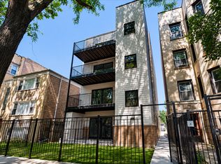 2315 W Arthur Ave APT 3, Chicago, IL 60645