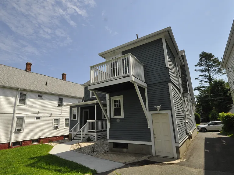 20 Mountain St #2 — Photo 32