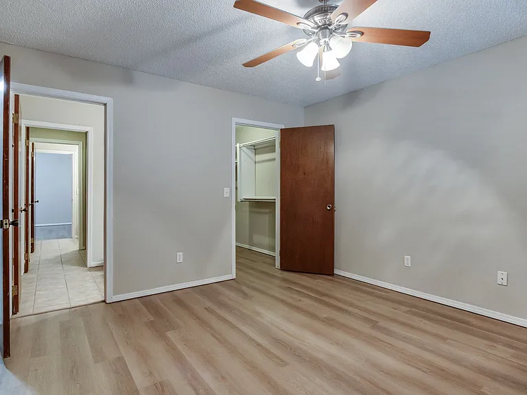 12316 SW 14th St — Photo 22