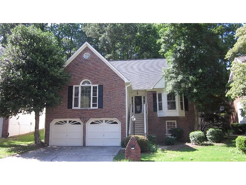 1819 Fairoaks Pl photo 1