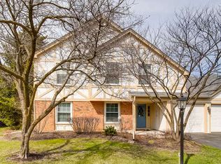 1907 Gresham Cir APT C, Wheaton, IL 60189