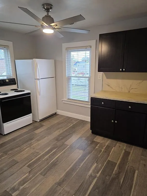 128 Miller St — Photo 1