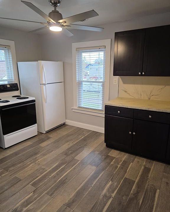 1st image of 128 Miller St