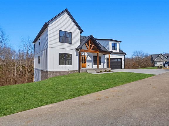 4th image of 386 Indian Point Rd