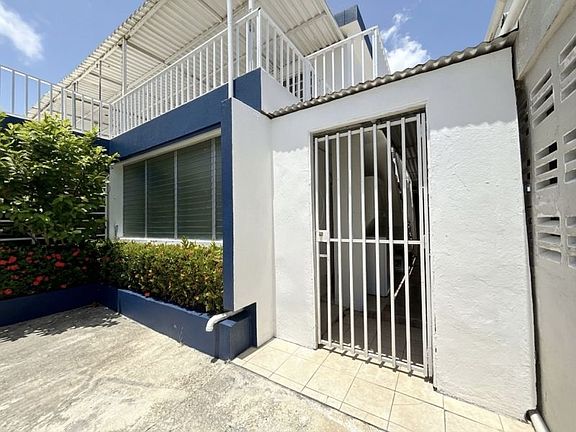 4th image of Calle Robles Ec15 Urb