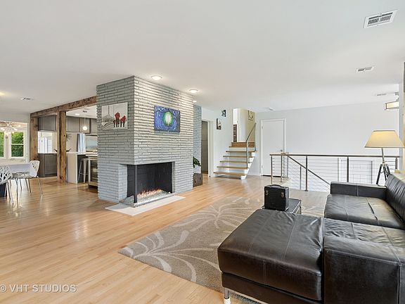 4th image of 578 Clavey Ln