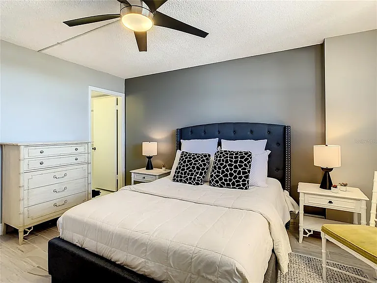 18304 Gulf Blvd #516 — Photo 31